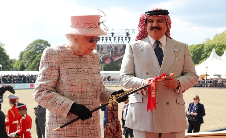 King Hamad, Queen Elizabeth honours showjumping champions King Hamad, Queen Elizabeth honours showjumping champions