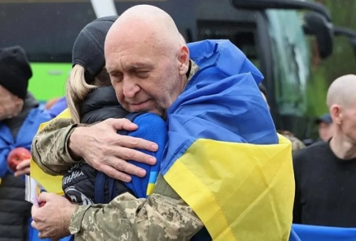 Ukraine and Russia Complete Major Prisoner Swap, Exchange 205 POWs Each Ukraine and Russia Complete Major Prisoner Swap, Exchange 205 POWs Each