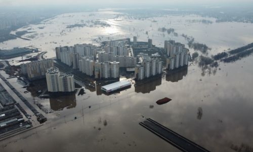 Thousands flee flooding in Russian Urals region of Orenburg