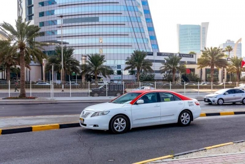 Bahrain stops issuing new licences for taxi services
