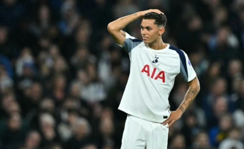 Spurs forward Johnson completes Palace switch Spurs forward Johnson completes Palace switch