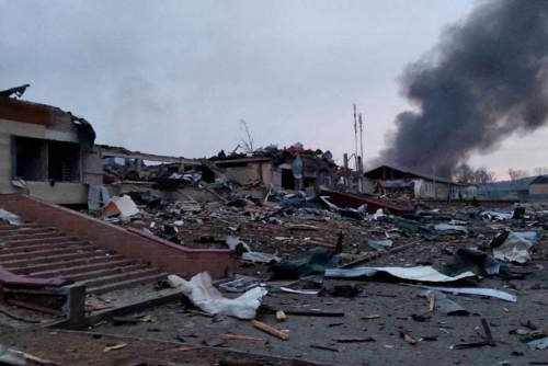 Russian strike on military training site kills six: Ukraine
