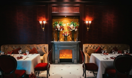 Dining à la Royale: A Taste of French Grandeur Dining à la Royale: A Taste of French Grandeur