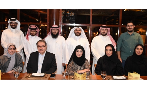 Ithmaar Bank celebrates employees’ academic success