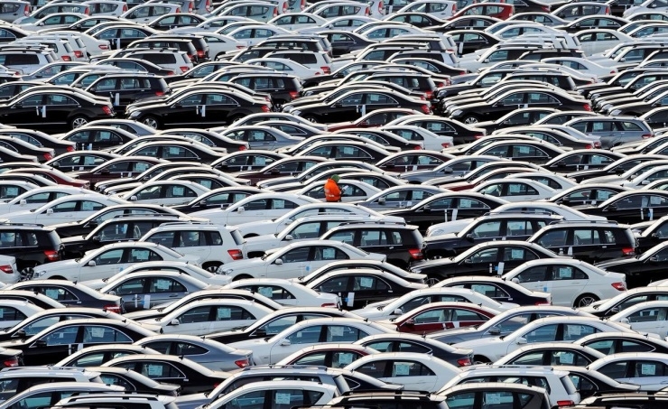 Export expectations in Germany's car sector at lowest