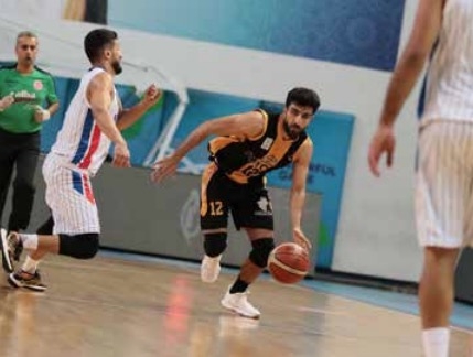 Ahli outplay Manama to take finals opener