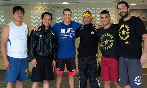 Loman, Efrain show mutual respect Loman, Efrain show mutual respect