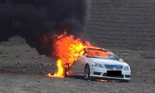 Man held for setting his Mercedes ablaze in Fujairah Man held for setting his Mercedes ablaze in Fujairah