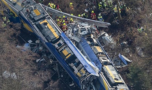 'Human error' caused deadly German train crash 'Human error' caused deadly German train crash