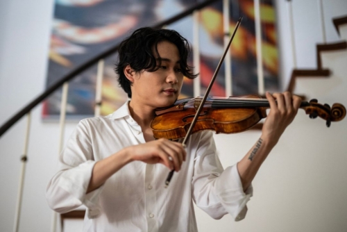 300-year-old violin to star at UK music festival