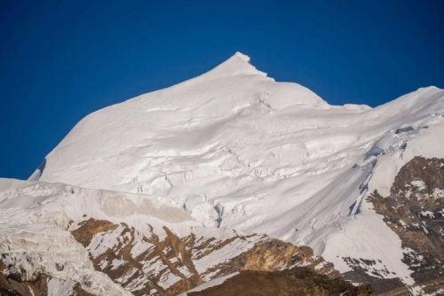 Nepal Halts Rescue After Avalanche Leaves 16 Missing Nepal Halts Rescue After Avalanche Leaves 16 Missing