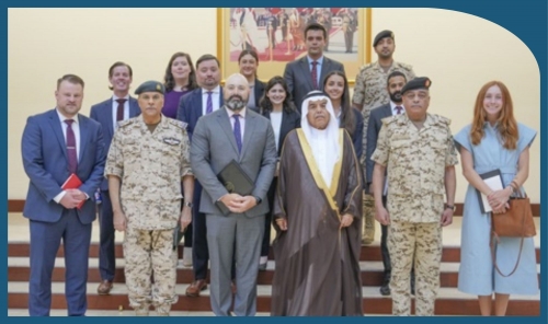 Bahrain’s Minister of Defense Meets U.S. Congressional Staff Delegation