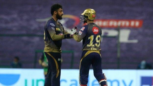 Bowlers shine in KKR’s late comeback to topple CSK