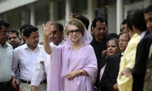 Bangladesh police raid opposition leader's office Bangladesh police raid opposition leader's office