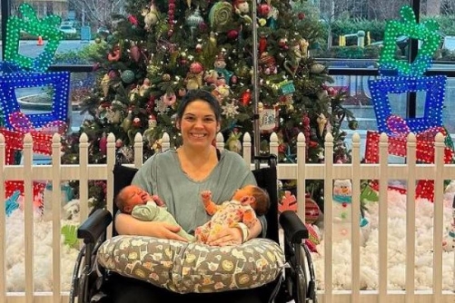 US woman with rare double uterus gives birth to twin girls US woman with rare double uterus gives birth to twin girls