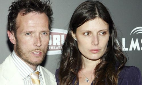 Ex-wife warns not to 'glorify' dead rocker Weiland Ex-wife warns not to 'glorify' dead rocker Weiland