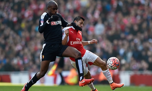 Watford stun Arsenal, Martial saves Man Utd