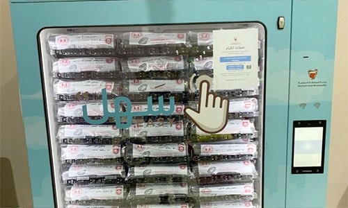 Automatic garbage bag dispensing device a big hit in Bahrain Southern Municipality