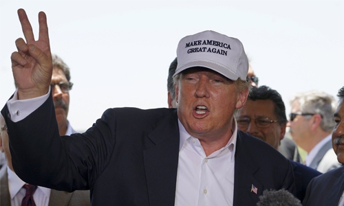 Trump trips over African American museum's name, hails black 'contributions' Trump trips over African American museum's name, hails black 'contributions'