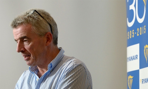 Ryanair profit slumps on cheaper fares