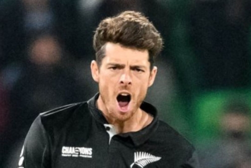 New Zealand set for 'scrap' with India on slower pitch: Santner 