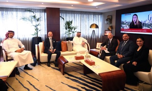 Bahrain Chamber hosts HSBC’s Chief Economist, discusses economic trends