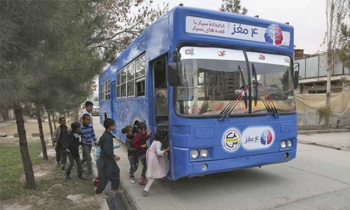 Library on wheels brings joy to Afghan kids Library on wheels brings joy to Afghan kids