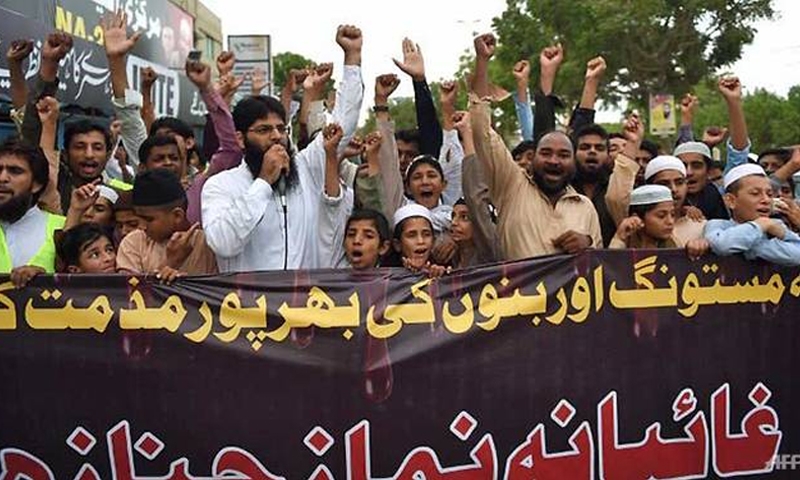 Death toll in Pakistan rally blast rises to 149