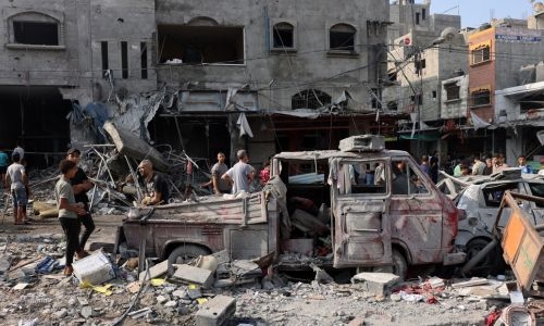 Bombs batter Gaza day and night