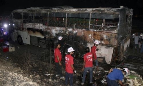 Pakistan bus fire kills at least 18 flood survivors Pakistan bus fire kills at least 18 flood survivors