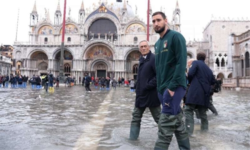 Devastated Venice braced for third major flood