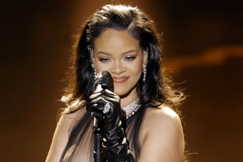 Rihanna welcomes a baby