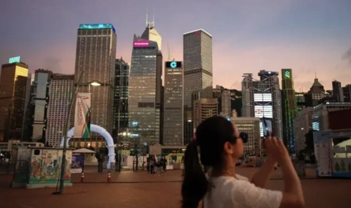 Hong Kong Overtakes Switzerland as World’s Top Wealth Hub Hong Kong Overtakes Switzerland as World’s Top Wealth Hub