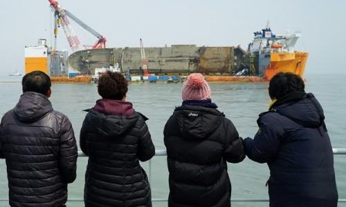 Dead student’s remains found on sunken ferry