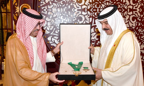 HM King conferred Arab Tourism Medal