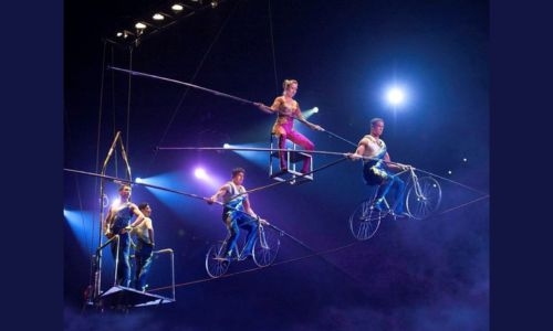 Circus Extreme adds thrills to F1 Bahrain GP weekend