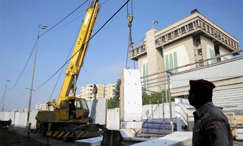 Iraq lifts nearly 30 km of blast walls from Baghdad: official Iraq lifts nearly 30 km of blast walls from Baghdad: official