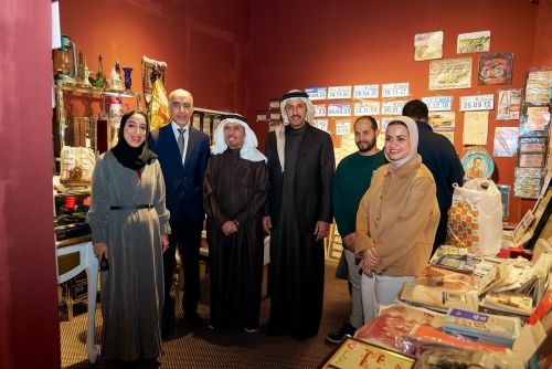 Ministers tour ‘Hawa Al Manama’ event