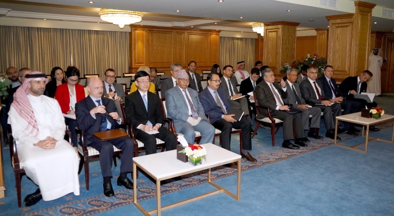 Envoys briefed on Bahrain’s efforts to combat COVID-19 Envoys briefed on Bahrain’s efforts to combat COVID-19