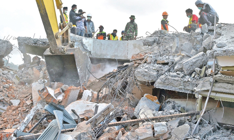 Lombok quake : death toll jumps to 105 Lombok quake : death toll jumps to 105