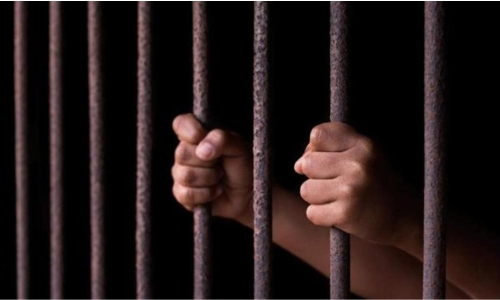 Three get 5 years in jail, BD3,000 fine for smuggling drugs Three get 5 years in jail, BD3,000 fine for smuggling drugs