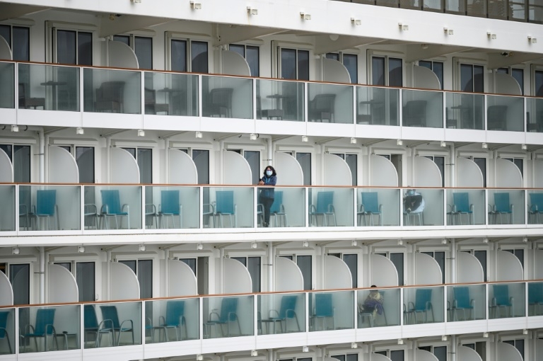 Thousands quarantined on Asian cruise ships in virus fight