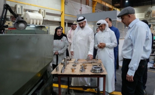 Industry Minister pays visit to industrial company factory Industry Minister pays visit to industrial company factory
