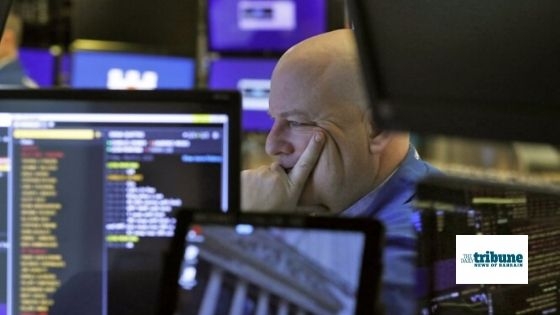 Roller-coaster week ends with bond yields, stocks sinking Roller-coaster week ends with bond yields, stocks sinking