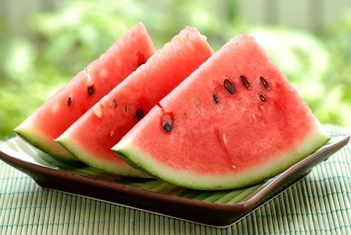 5 key tips to pick the perfect watermelon from an experienced farmer 5 key tips to pick the perfect watermelon from an experienced farmer