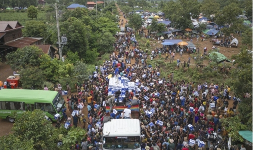 Cambodia and Thailand Agree to Pursue Ceasefire Talks