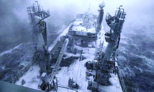 Snow storms shut Ireland, Britain calls in the army Snow storms shut Ireland, Britain calls in the army