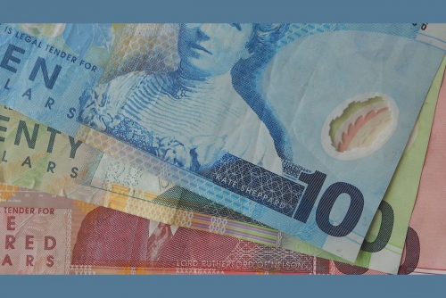 New Zealand Rolls Out Cash Payments as Fuel Crisis Deepens