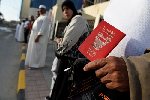 Bahraini father secures passport for daughter after lengthy legal battle