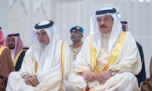 Bahrain King performs Eid Al Fitr prayers